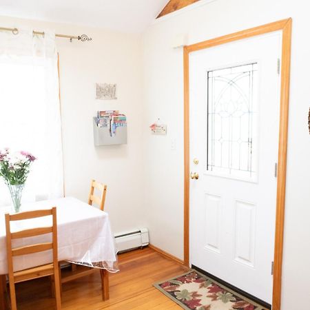 Beautiful Apartment-5 Beds-Full Kitchen-Parking-Super Clean! بوسطن المظهر الخارجي الصورة