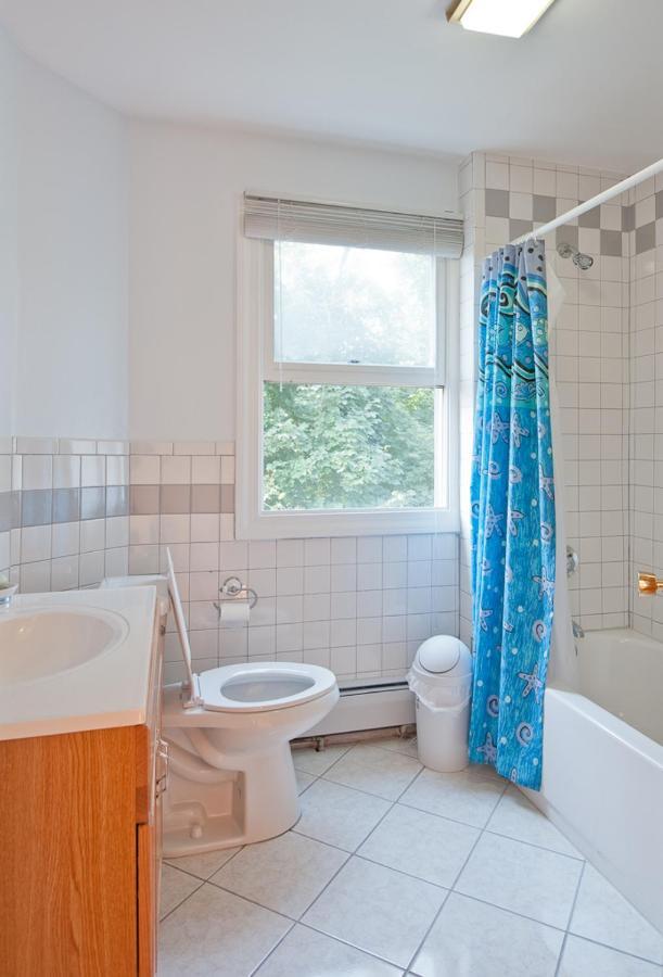 Beautiful Apartment-5 Beds-Full Kitchen-Parking-Super Clean! بوسطن المظهر الخارجي الصورة