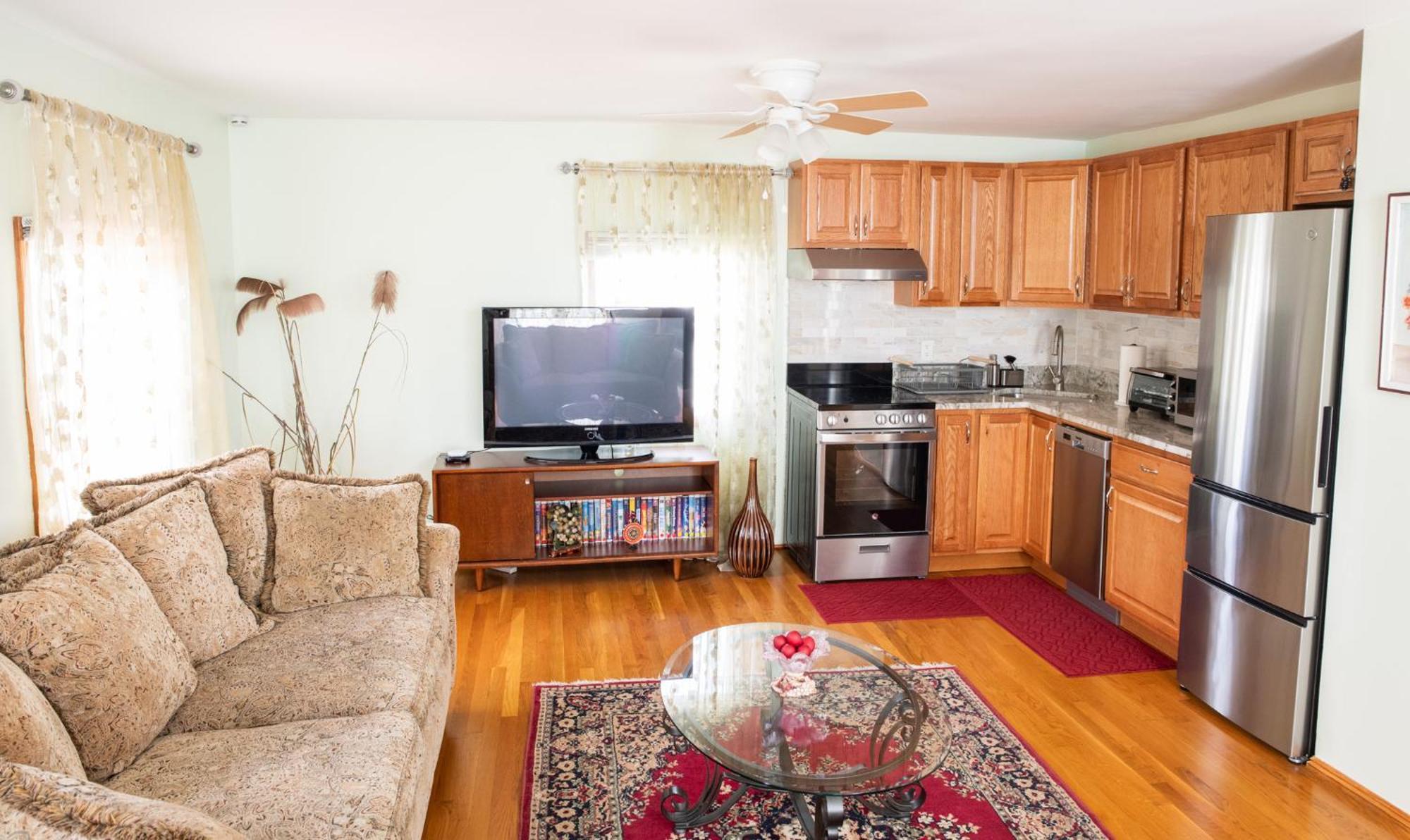 Beautiful Apartment-5 Beds-Full Kitchen-Parking-Super Clean! بوسطن المظهر الخارجي الصورة